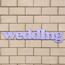 Деревянное слово для фотосессии "Wedding" (75 см) (сиреневый с блестками)