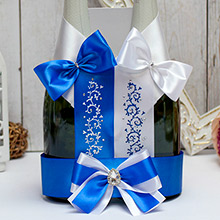 Декор для свадебного шампанского "Великолепная пара" белый/синий