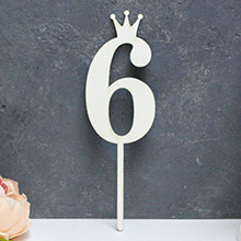 Цифра деревянная на палочке "6" ( с короной )