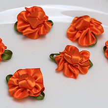 Роза тканевая с листочками для декора (морковный) 2 см