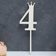 Цифра деревянная на палочке "4" (с короной)