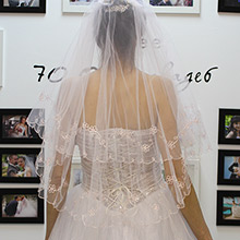 Свадебная фата для невесты  (белая с бледно-розовой вышивкой)