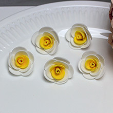 Цветочек латексный (белый/желтый) 3*2 см