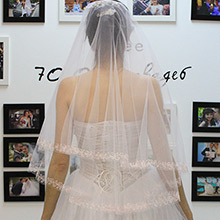 Свадебная фата для невесты (белый/бледно-розовая вышивка)