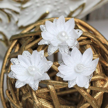Украшение для прически невесты "Милый цветочек#2" на липучке белый серебряный белый/серебрянный