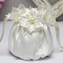 Свадебная сумочка "Нежные цветы" айвори