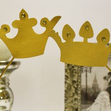 Короны на палочке (2 шт., золото)