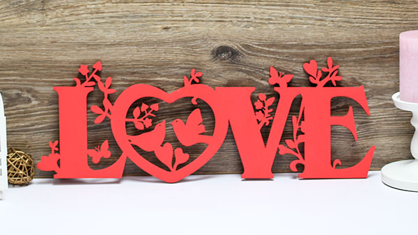 50 лове. Love из дерева. Слово для фотосессии "любовь". Буквы Love на свадьбу. Буквы Лове из дерева.