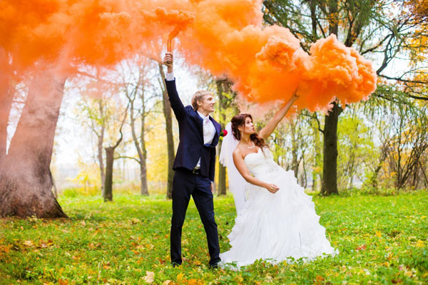 Цветной дым для фотосессии на свадьбу 